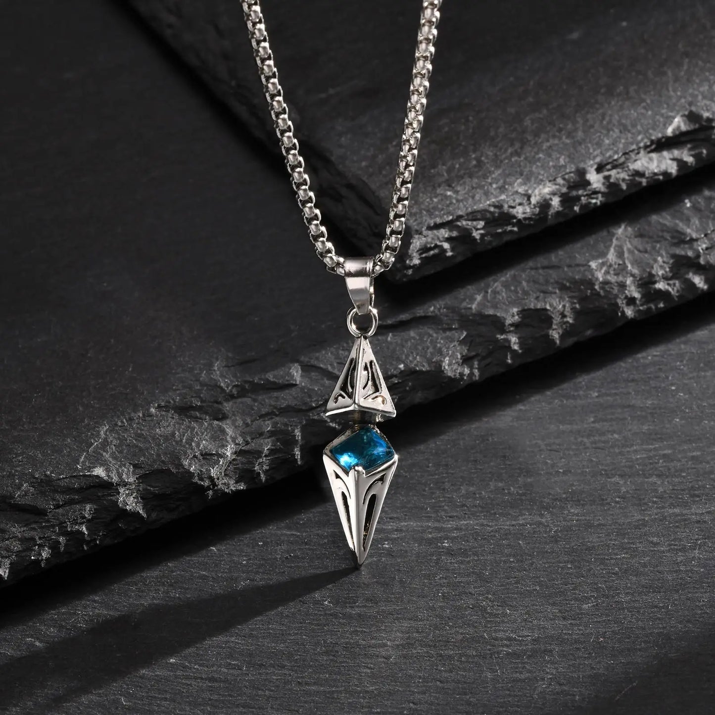 Stylish Men's Necklace with Blue Stone