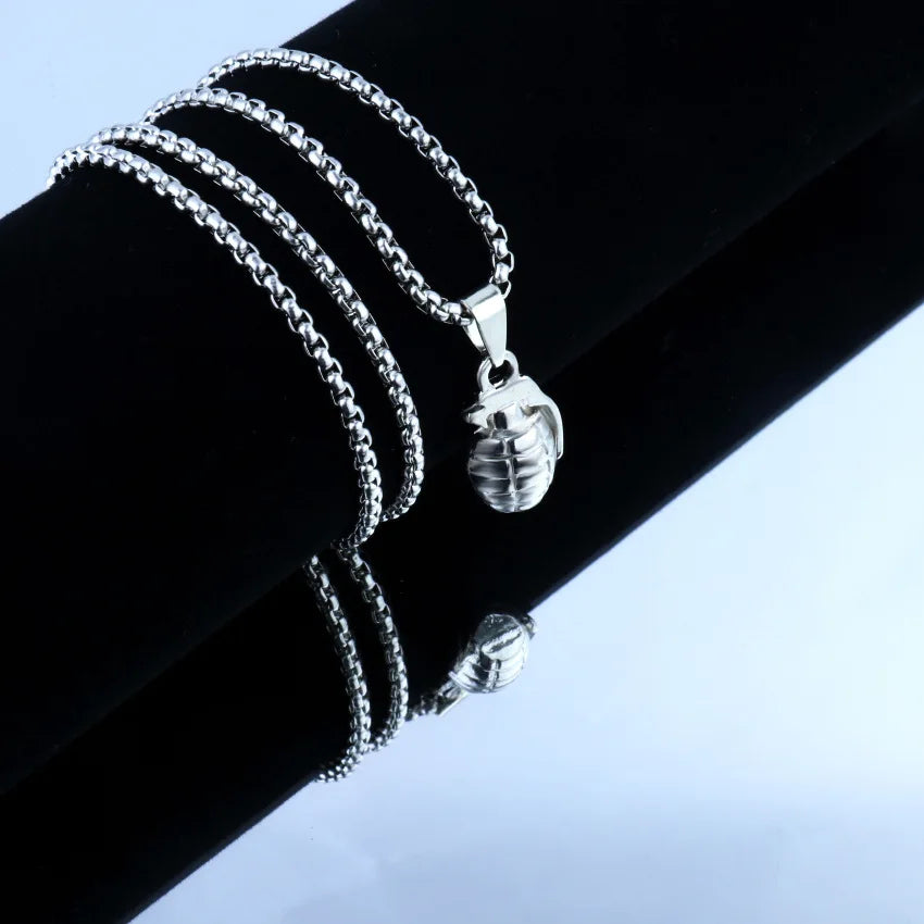 Bright Noodles Necklace
