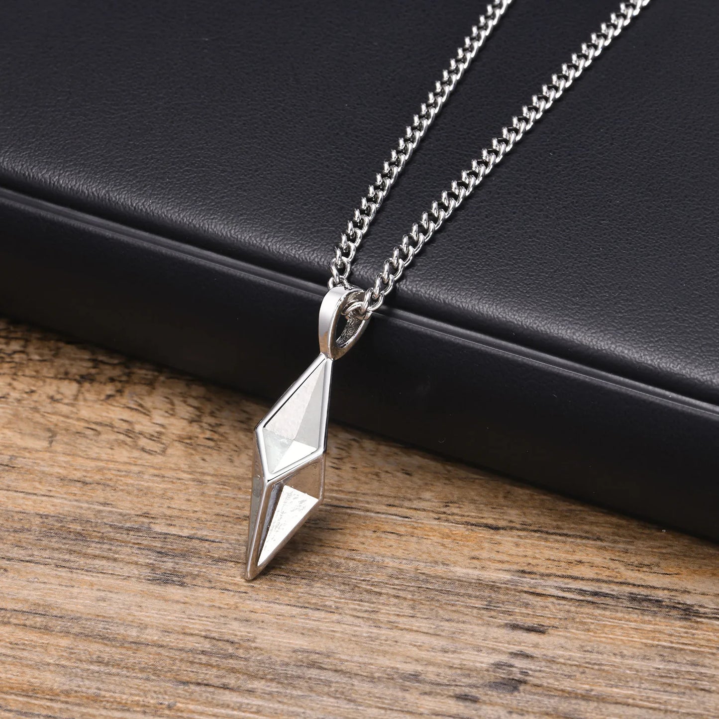 Pointed Star Necklace